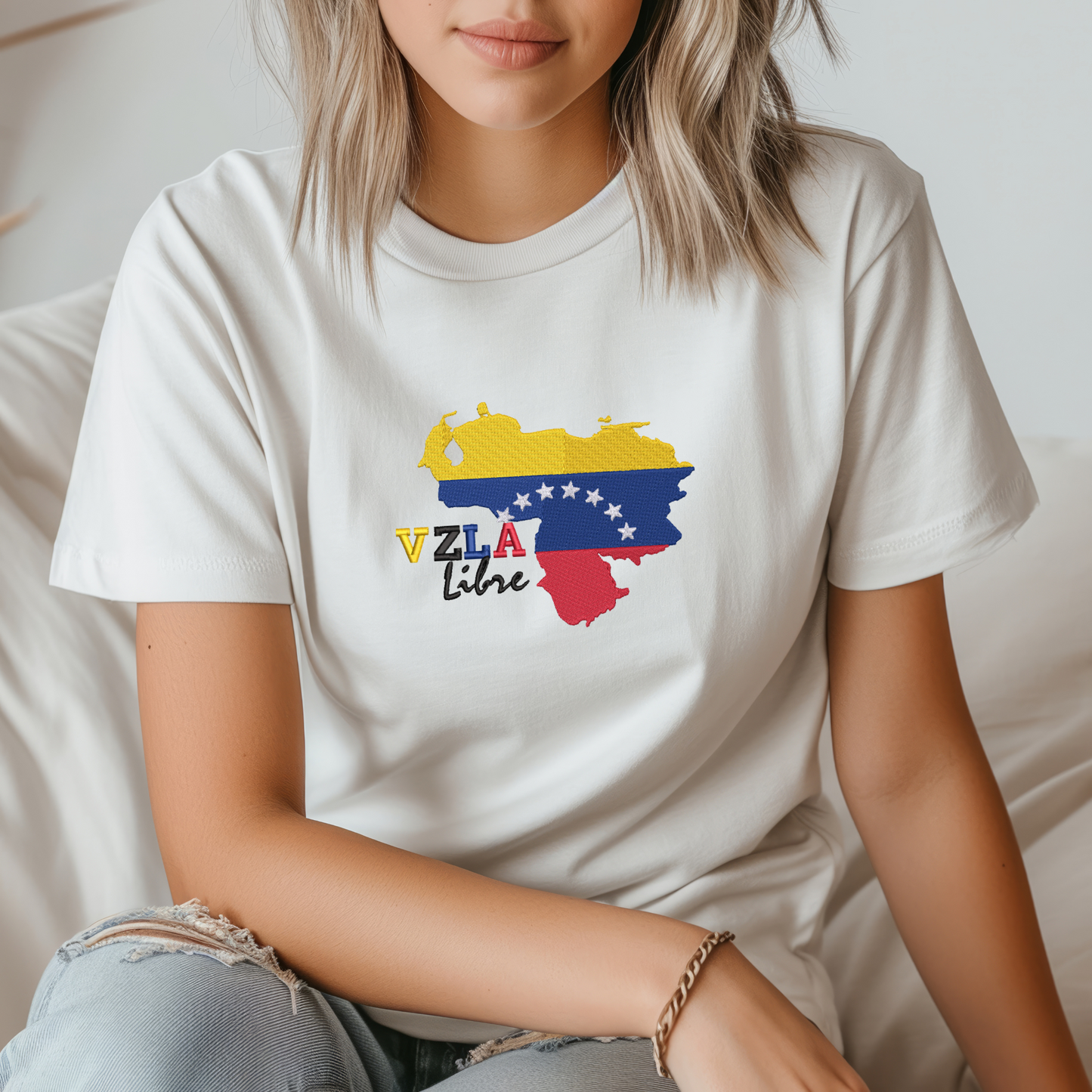 Short Sleeve T-Shirt Embroidery Venezuelan Map "VZLA Libre"